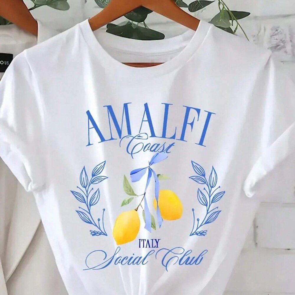 Amalfi Coast - style T - shirt: Encountering Italian Romance